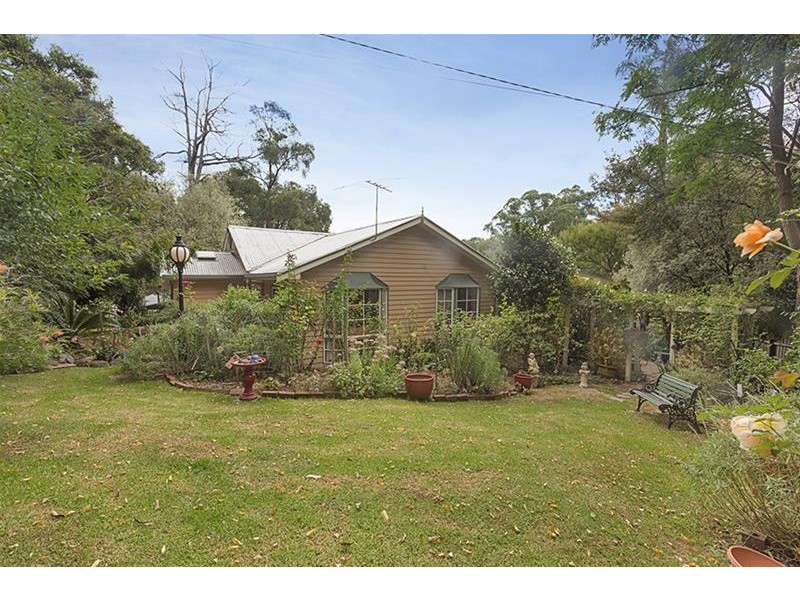17 Bowen Avenue, The Basin VIC 3154