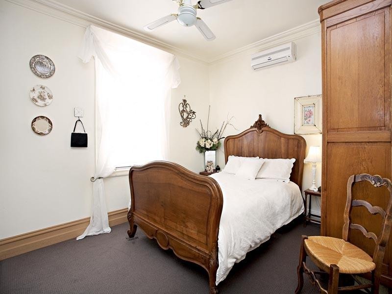 82 Munster  Terrace, Carlton VIC 3053