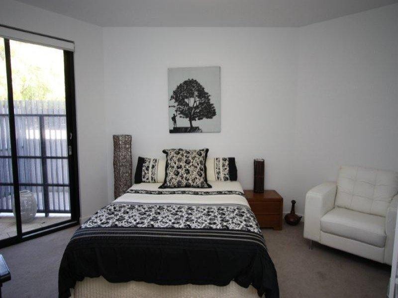 1/109 Asling Street, Brighton VIC 3186