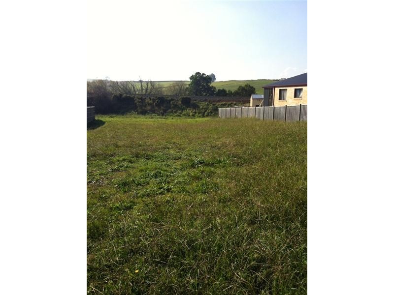 48 Grange Crescent, Warragul VIC 3820