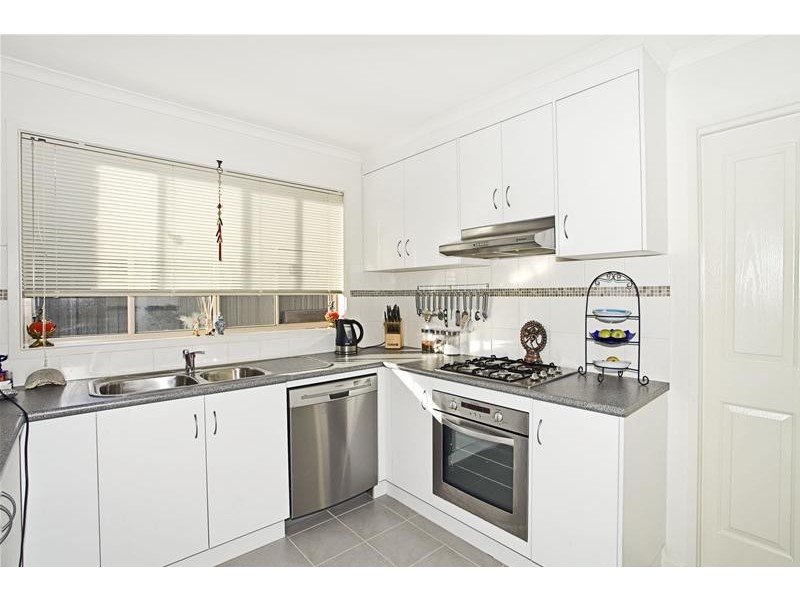 35 Tyndall Street, Cranbourne East VIC 3977