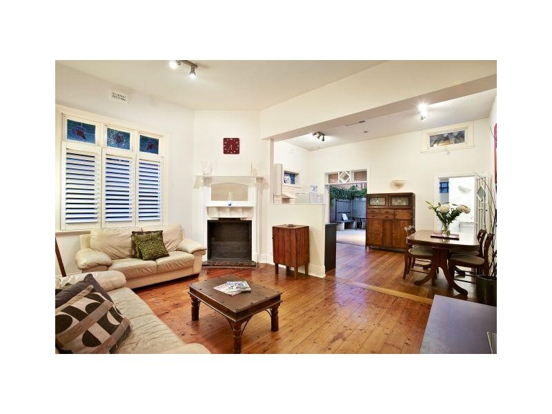 32 Empress Road, St Kilda East VIC 3183