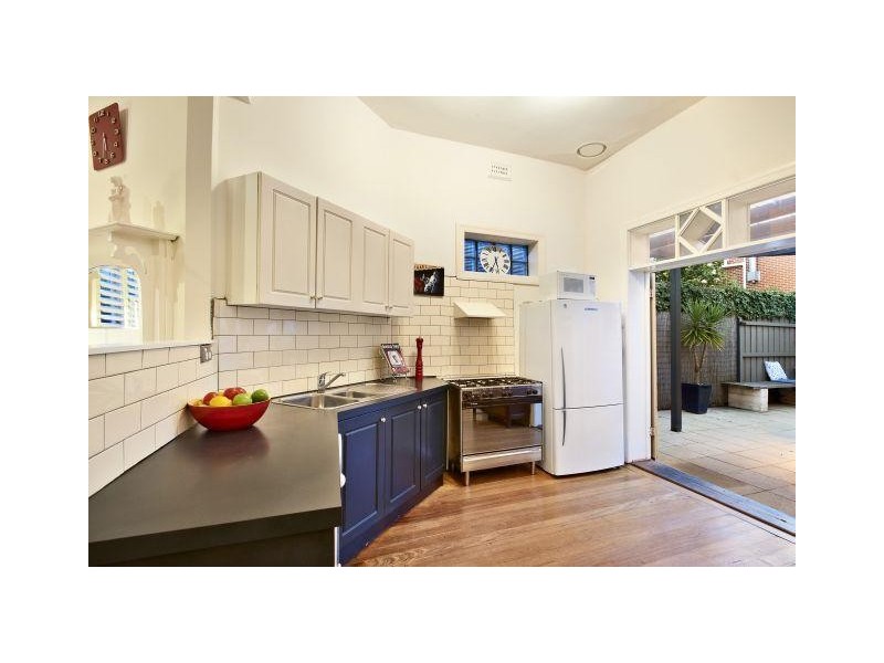 32 Empress Road, St Kilda East VIC 3183