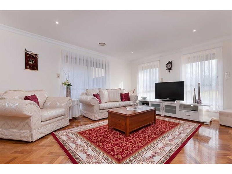 31 Troward Harvey Way, Craigieburn VIC 3064