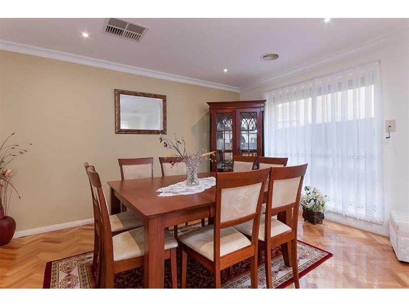 31 Troward Harvey Way, Craigieburn VIC 3064