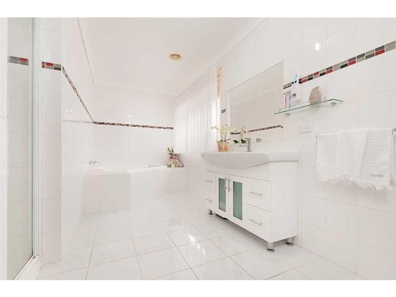 31 Troward Harvey Way, Craigieburn VIC 3064