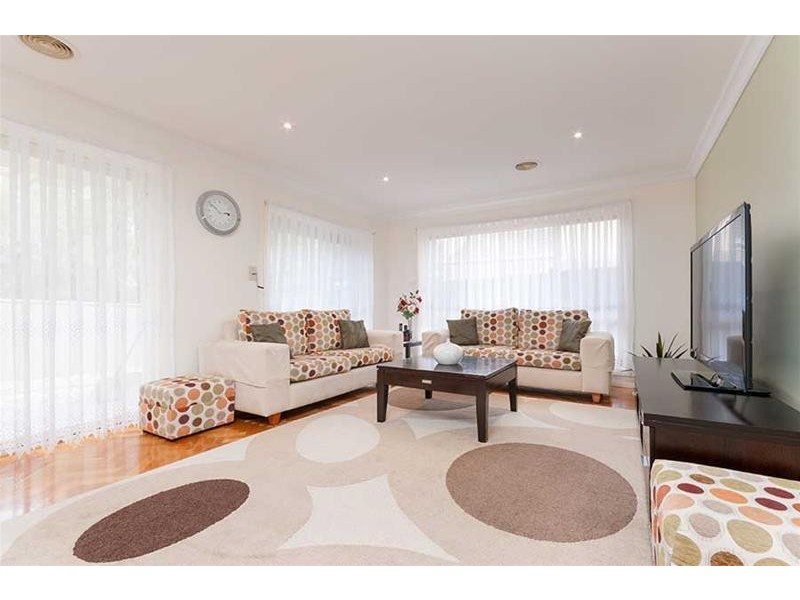 31 Troward Harvey Way, Craigieburn VIC 3064