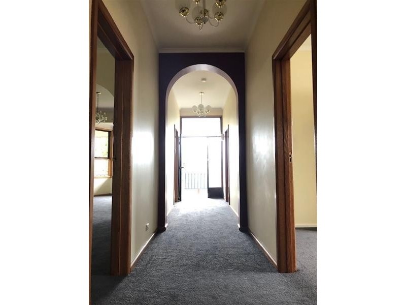 23 Ferntree Gully Road, Oakleigh VIC 3166