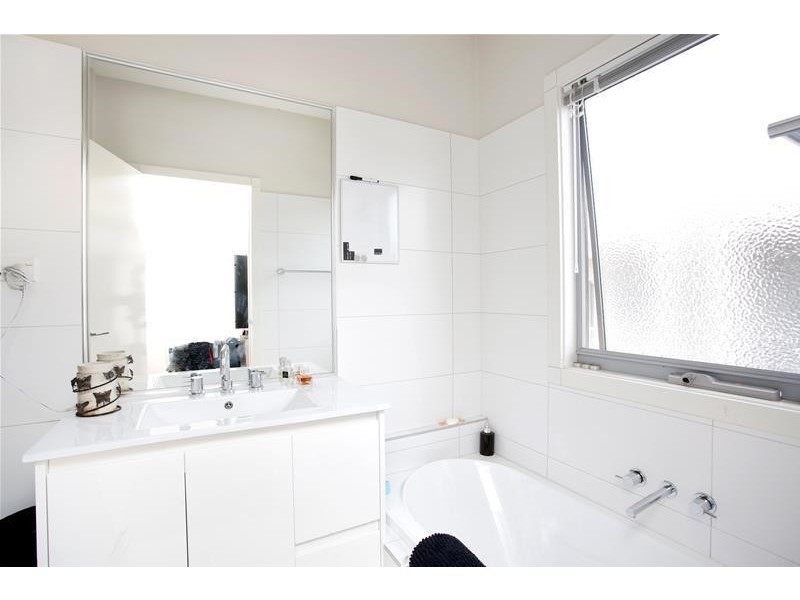 2/422 Station Street, Bonbeach VIC 3196