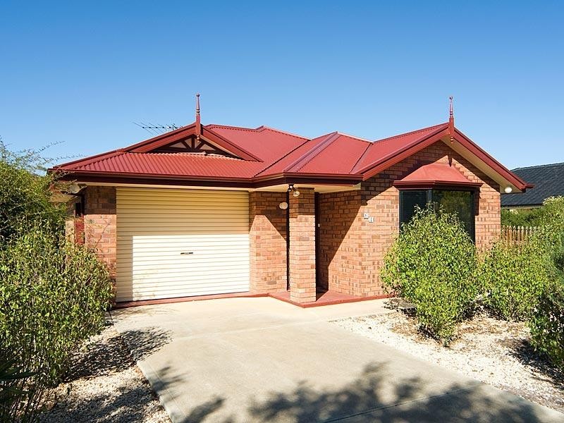 61 Parker Avenue, Strathalbyn SA 5255