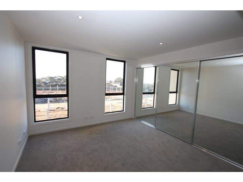 14 Central Park Walk, Cheltenham VIC 3192