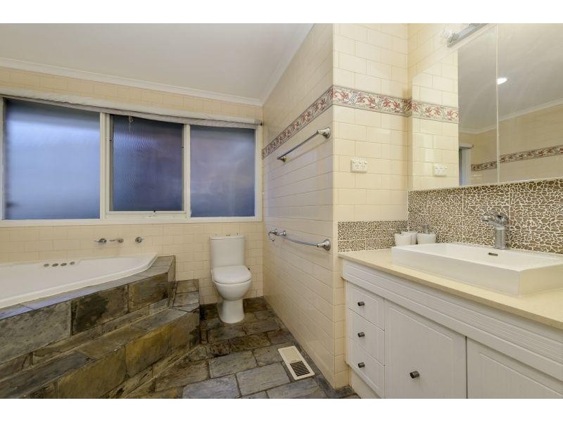 322 Jells Road, Wheelers Hill VIC 3150