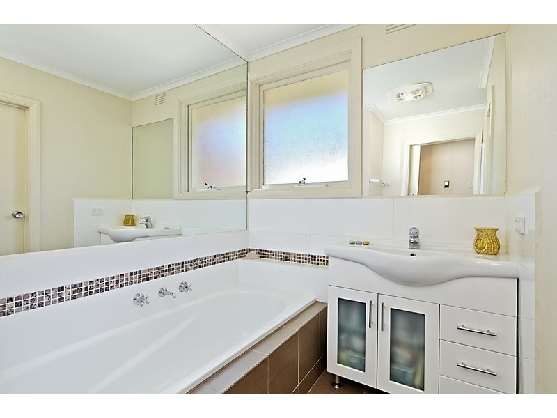 27 Brendale Avenue, Blackburn North VIC 3130