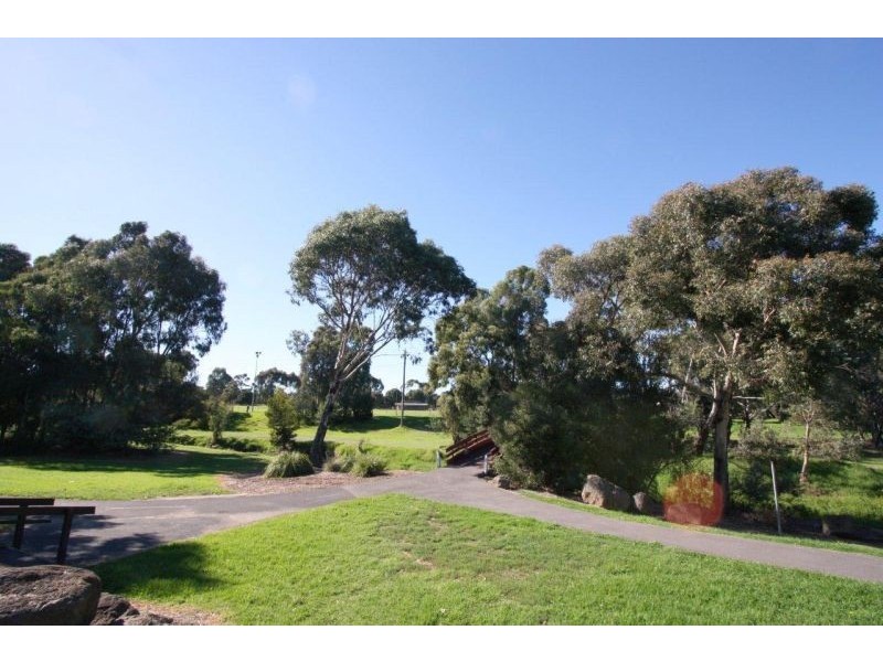 2 Greenbelt Avenue, Preston VIC 3072