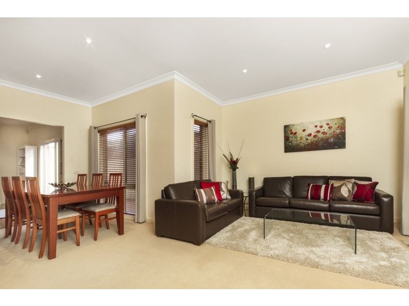 2 Dudley Avenue, Hampton East VIC 3188