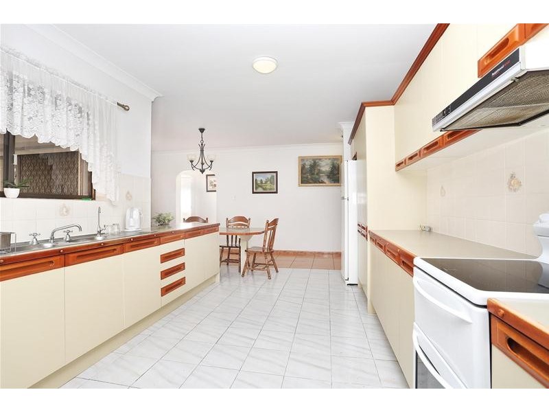 8 Raphael Street, Greenfield Park NSW 2176