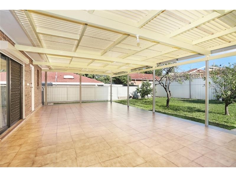 8 Raphael Street, Greenfield Park NSW 2176
