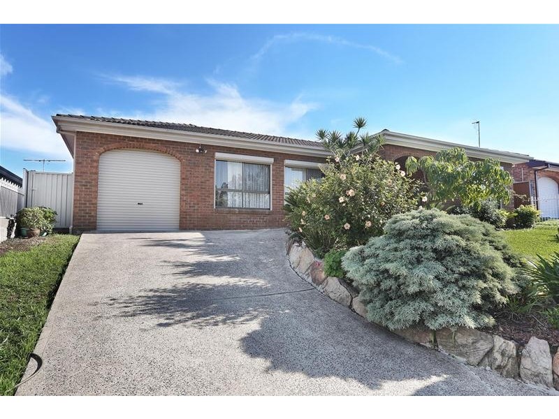 8 Raphael Street, Greenfield Park NSW 2176