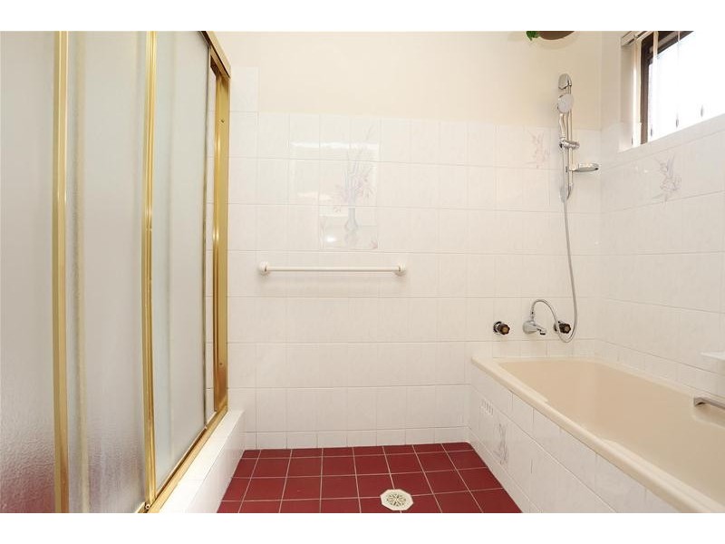 8 Raphael Street, Greenfield Park NSW 2176