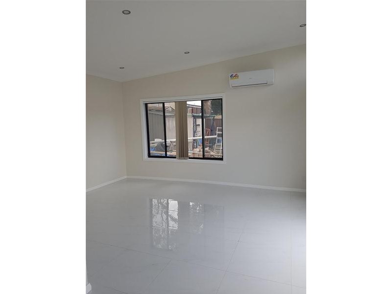 17A Holland Crescent, Casula NSW 2170