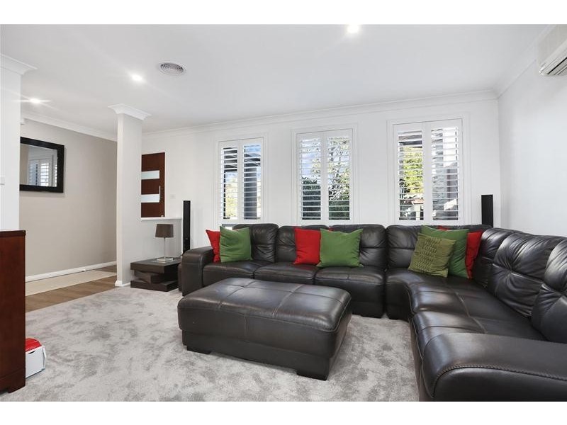 8 Cayley Place, Horningsea Park NSW 2171