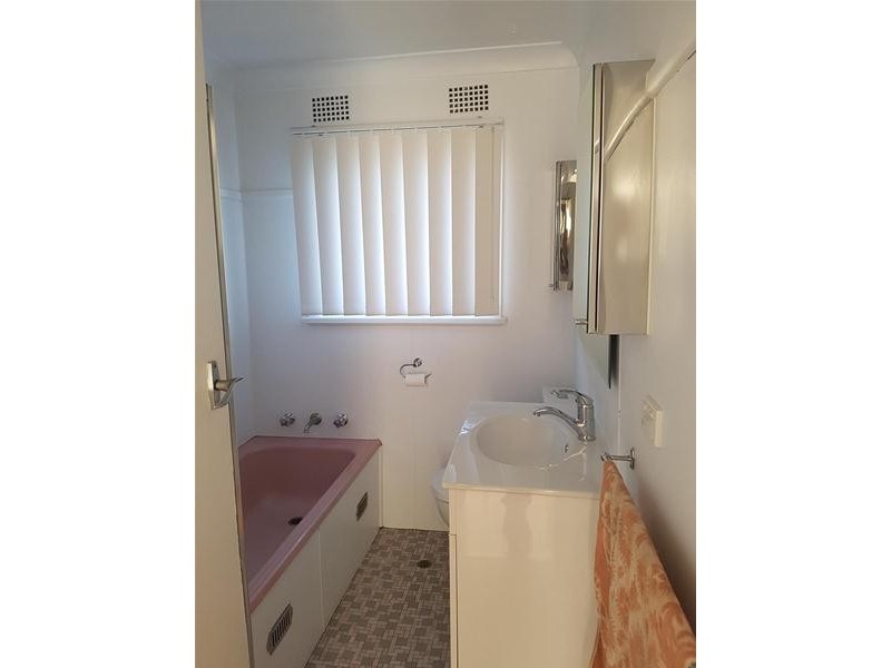 10 Hitter Avenue, Casula NSW 2170