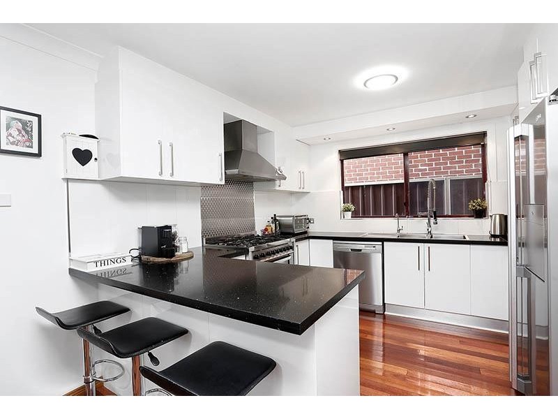 8A Doomben Close, Casula NSW 2170