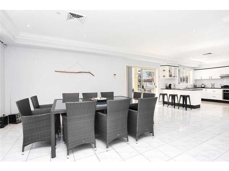 2154 The Northern Road, Luddenham NSW 2745