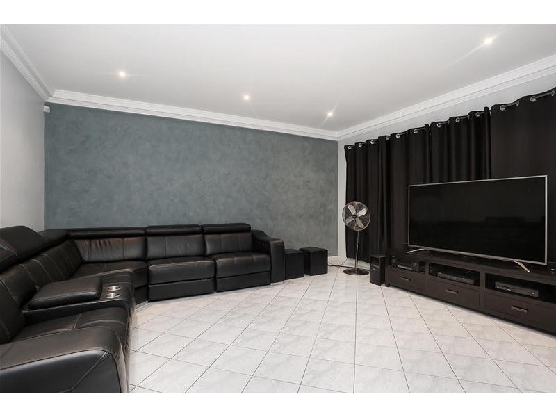 2154 The Northern Road, Luddenham NSW 2745