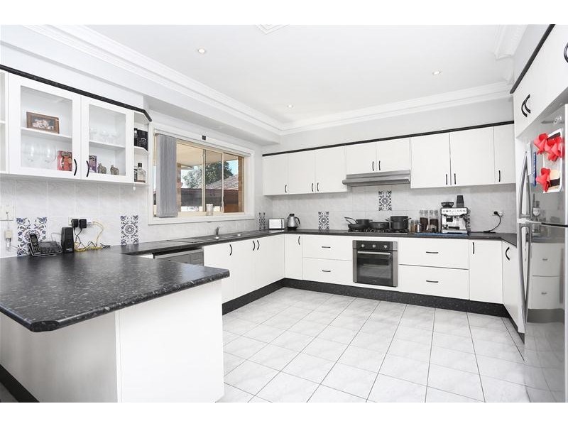 2154 The Northern Road, Luddenham NSW 2745