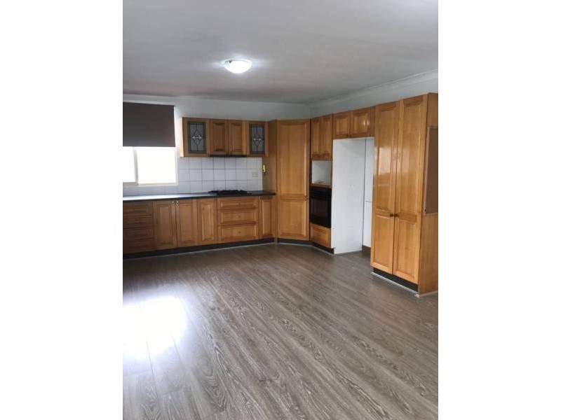 18 Dunrossil Avenue, Casula NSW 2170