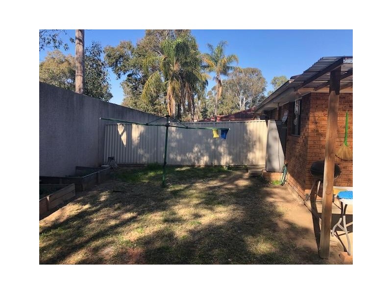 18B Gleeson Place, Abbotsbury NSW 2176
