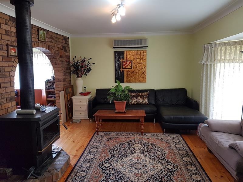 21 Bensbach Road, Glenfield NSW 2167