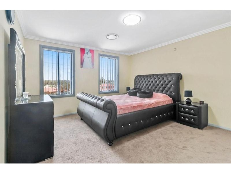 10 Kydra Close, Prestons NSW 2170