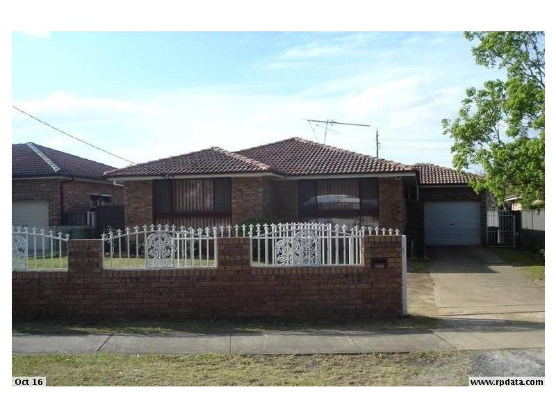 242 Smithfield Road, Fairfield West NSW 2165