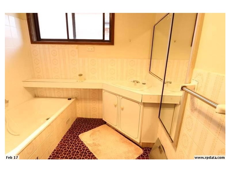 242 Smithfield Road, Fairfield West NSW 2165