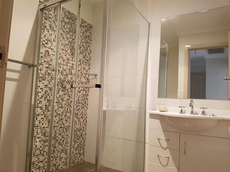 2/79-83 Leacocks Lane, Casula NSW 2170