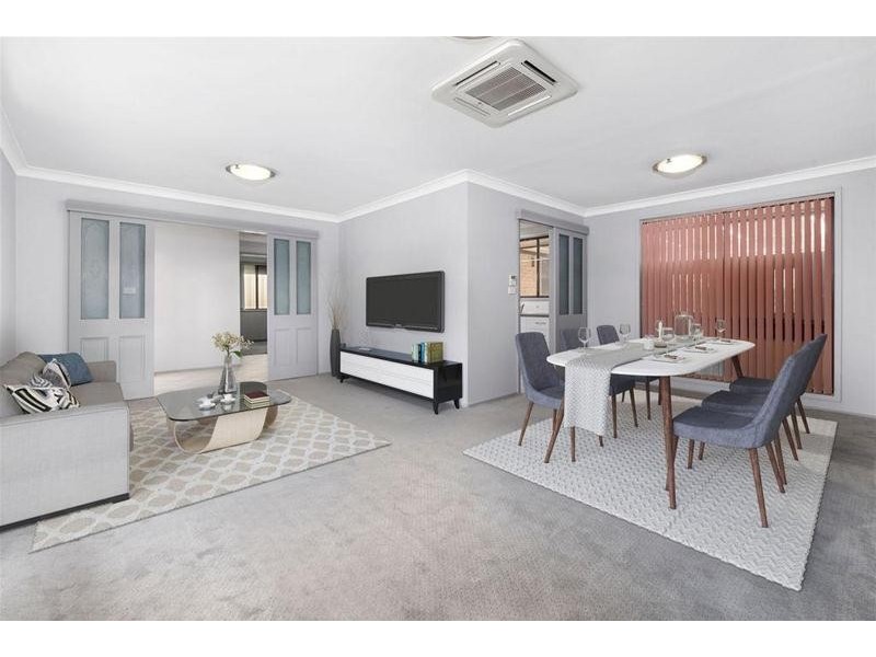 9 Monckton Place, Glenfield NSW 2167