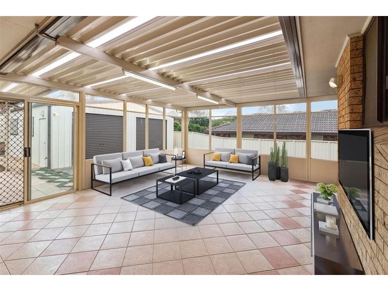 9 Monckton Place, Glenfield NSW 2167