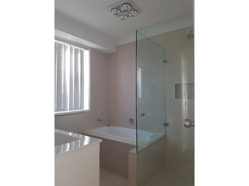 11 Centennial Park Court, Wattle Grove NSW 2173