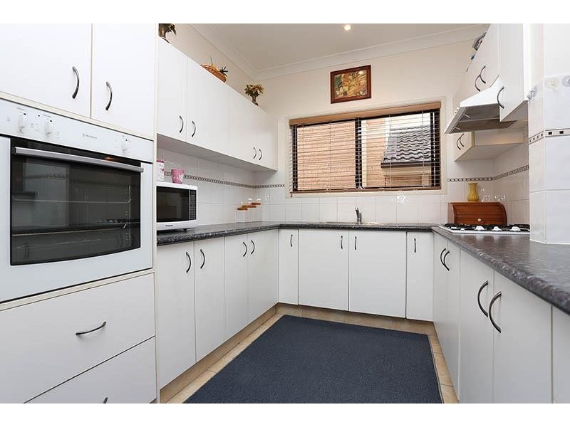 8 McCubbin Place, Casula NSW 2170