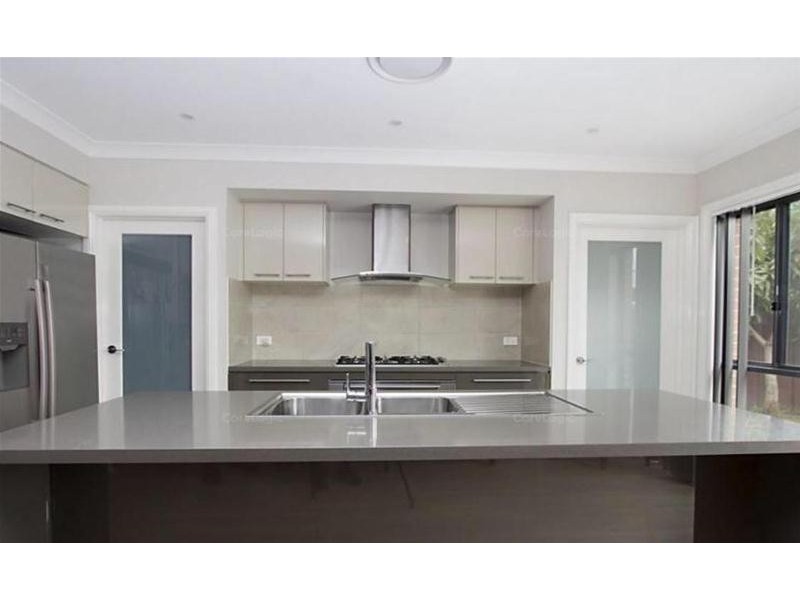 27 Chelsea Drive, Canley Heights NSW 2166