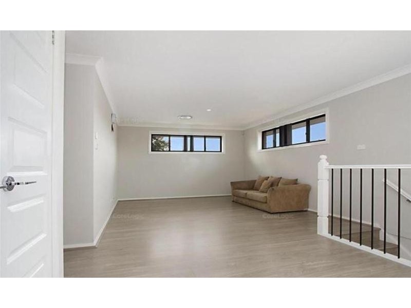 27 Chelsea Drive, Canley Heights NSW 2166