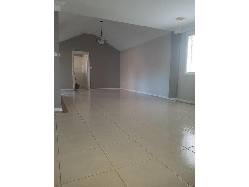 West Hoxton NSW 2171