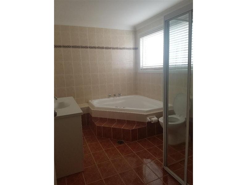 West Hoxton NSW 2171