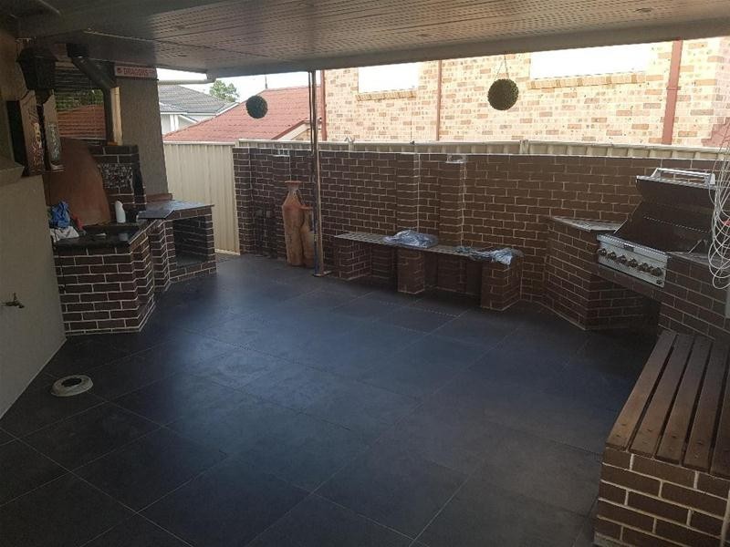 West Hoxton NSW 2171