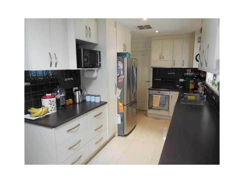 15 Campus Drive, Aberfoyle Park SA 5159