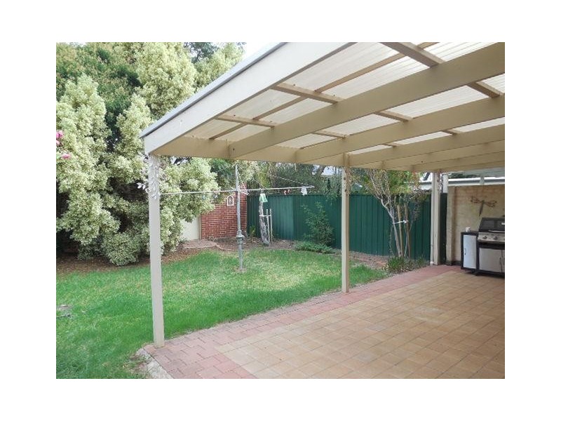 2/28 Naldera Street, Glandore SA 5037