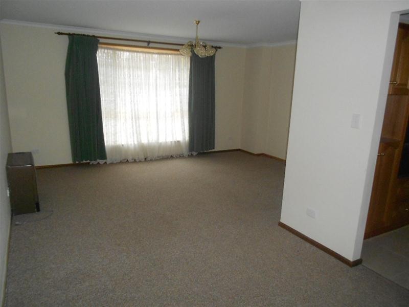 52 Sir James Hardy Way, Woodcroft SA 5162