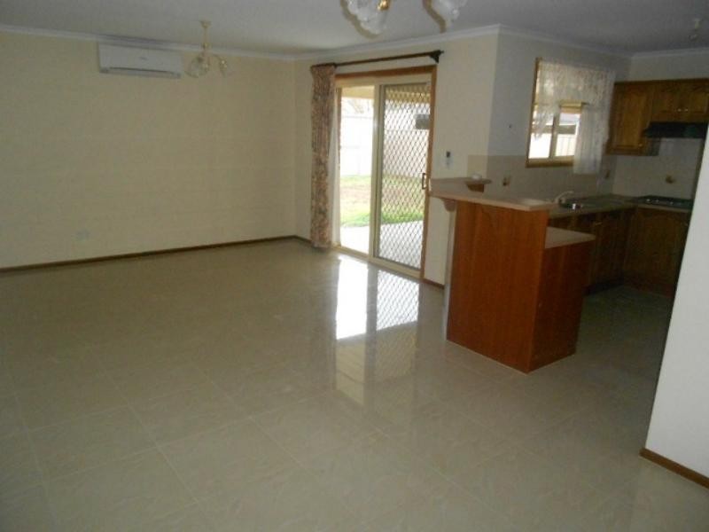 52 Sir James Hardy Way, Woodcroft SA 5162